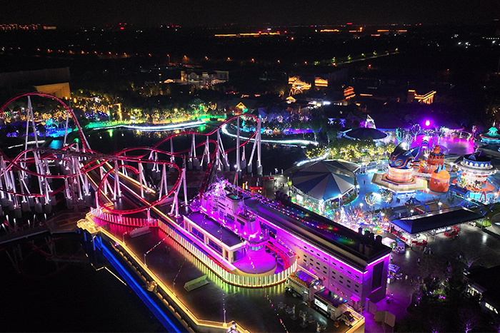 為什么他們的游樂園亮化如此吸引人？