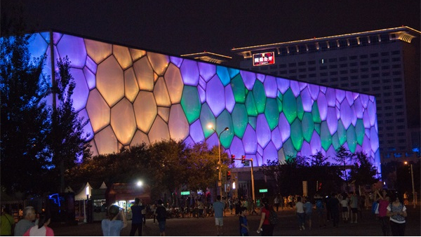 不同類型的玻璃幕墻如何做亮化工程？