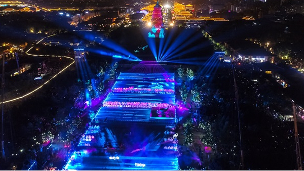 燈光秀助推景區(qū)經(jīng)濟快速發(fā)展