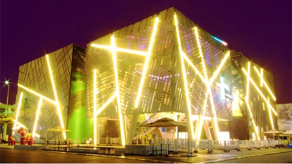 戶外亮化設(shè)計公司應(yīng)該如何選擇？